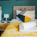 Rookwood House - Spacious With Free Parking - Short 別荘 *