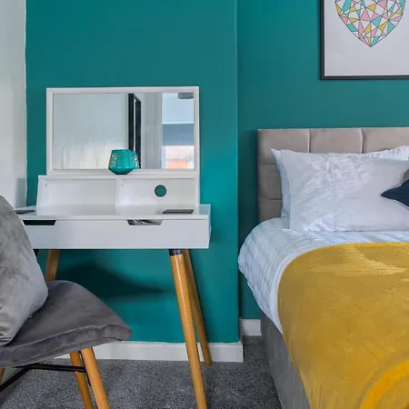 Rookwood House - Spacious With Free Parking - Short