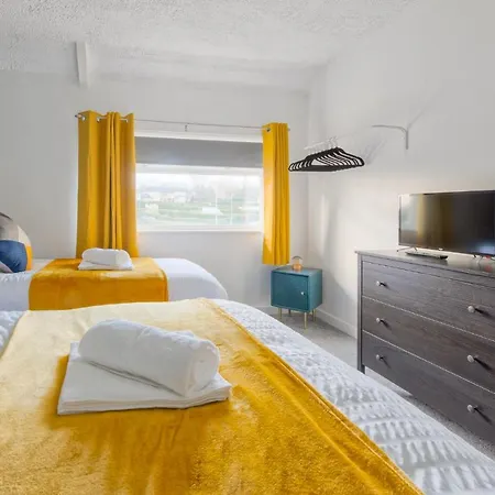 Rookwood House - Spacious With Free Parking - Short * 利兹