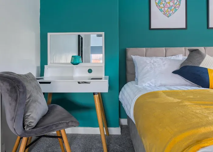 Rookwood House - Spacious With Free Parking - Short