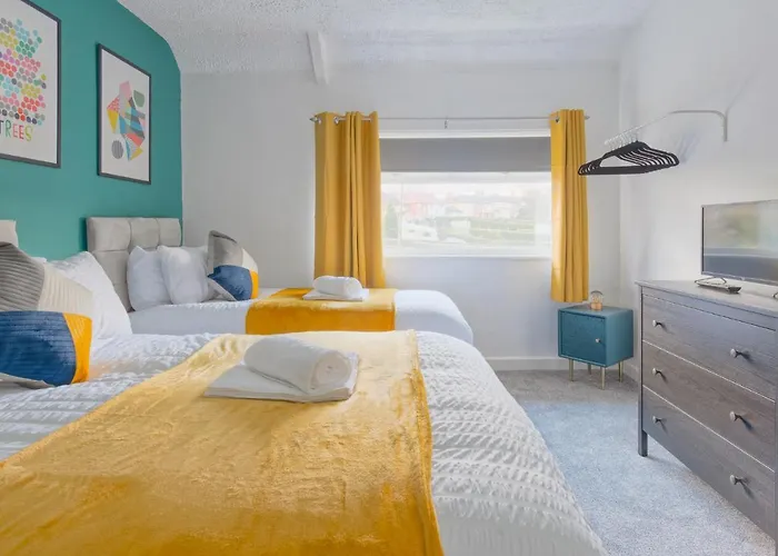 Rookwood House - Spacious With Free Parking - Short Semesterbostad *