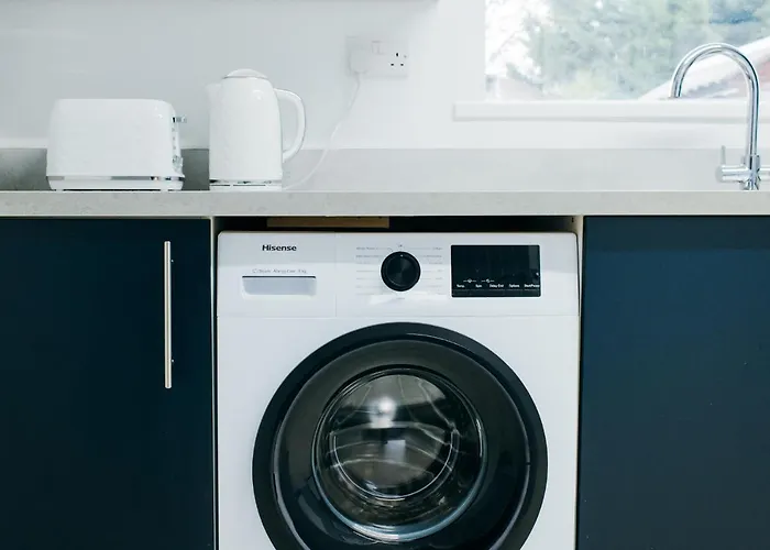 Rookwood House - Spacious With Free Parking - Short * Leeds (West Yorkshire)