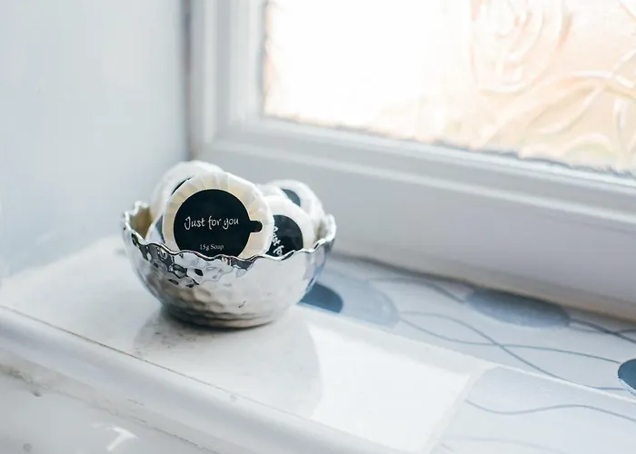 Rookwood House - Spacious With Free Parking - Short