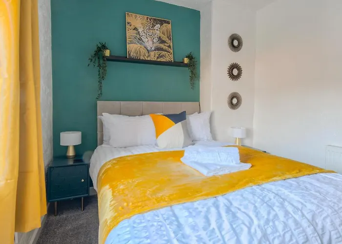 Rookwood House - Spacious With Free Parking - Short Semesterbostad Leeds (West Yorkshire)