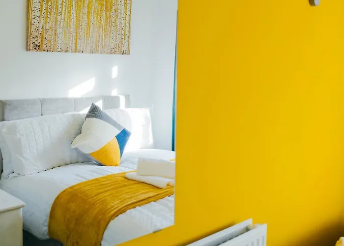 Rookwood House - Spacious With Free Parking - Short Semesterbostad